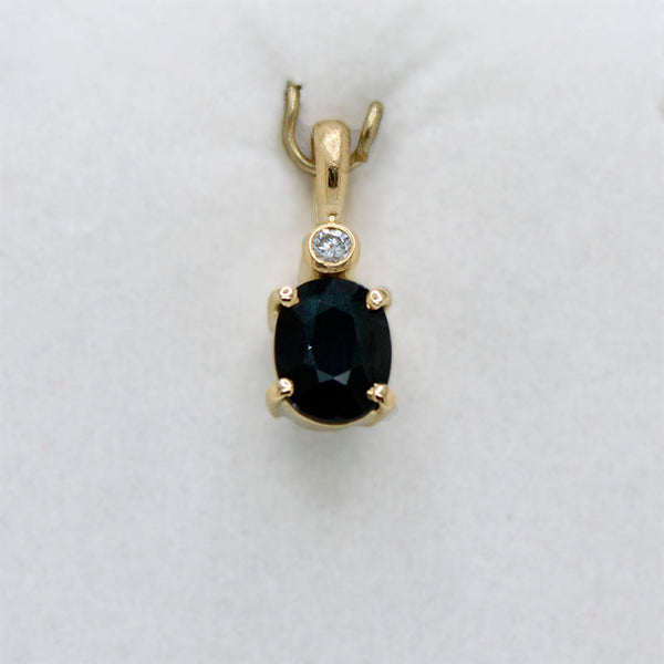 Dije de Oro 18k con Zafiro y Brillante